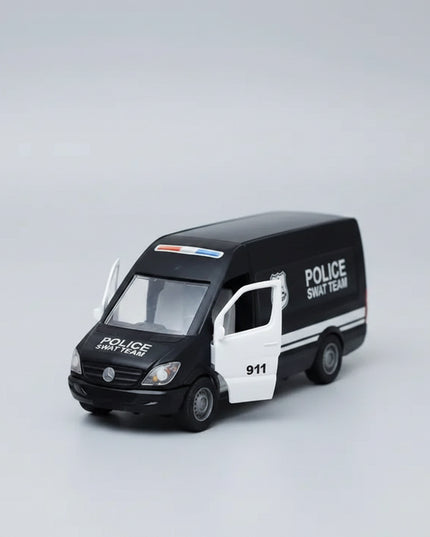 A realistic miniature&nbsp;Mercedes-Benz Sprinter Police vehicle designed for active play and collectors.
With detailed police markings and rolling wheels, this iconic emergency van sparks action-packed imagination, teamwork play, and hero-rescue stories.