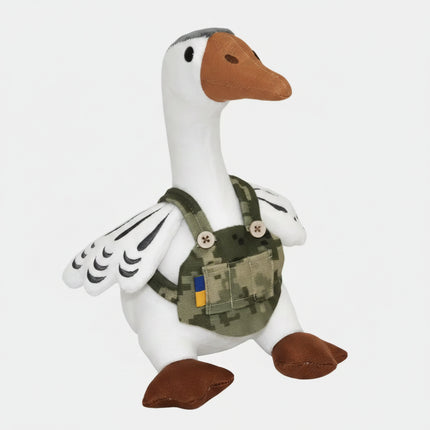 Goose "Defender", Tigres is a designer toy in a plate holder. &nbsp;The goose is dressed in an improvised plate carrier decorated with the flag of Ukraine. &nbsp;The wings of the "Defender" are decorated with embroidery. &nbsp;Thanks to the unusual armor, this toy is different from others, it will be a great gift or souvenir.