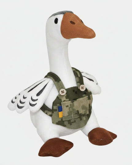 Goose "Defender", Tigres is a designer toy in a plate holder. &nbsp;The goose is dressed in an improvised plate carrier decorated with the flag of Ukraine. &nbsp;The wings of the "Defender" are decorated with embroidery. &nbsp;Thanks to the unusual armor, this toy is different from others, it will be a great gift or souvenir.
