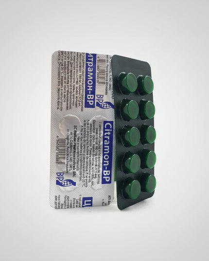Keep the product exactly unchanged. Replace the background with a clean light gray-to-white seamless studio background, soft diffused lighting, subtle shadow beneath the product, centered composition, premium European pharmacy catalog style, ultra-realistic, square 2048×2048, Shopify-ready