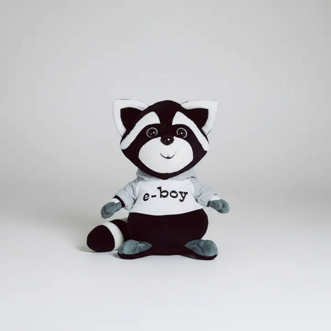 Rocky, the cutest little raccoon ready for cuddles and playful forest adventures!
Soft, friendly, and full of character, this plush toy is a perfect first companion for babies and toddlers — offering comfort, imagination, and cozy snuggles all day long