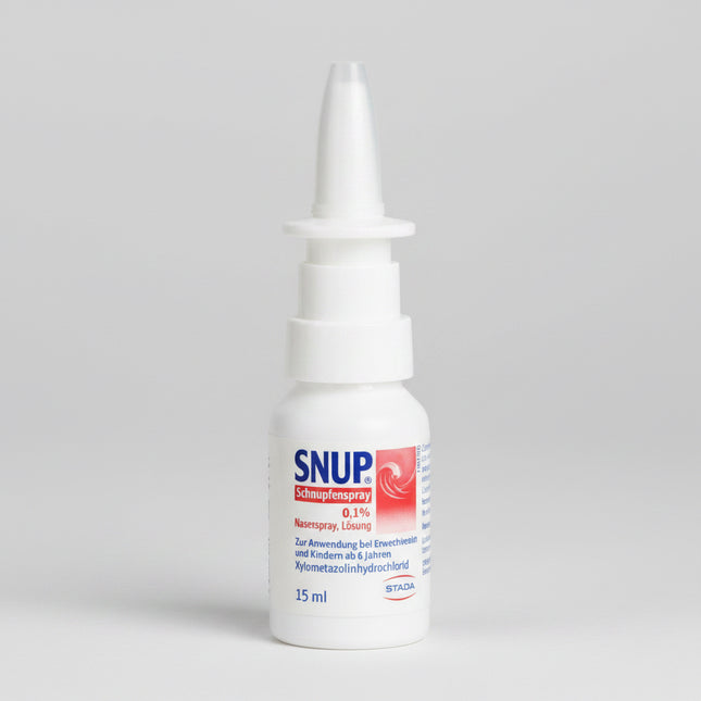 Snup® Nasal Spray 0.1% is a fast-acting nasal decongestant formulated to relieve&nbsp;runny nose and nasal congestion caused by colds or allergies. It combines xylometazoline with Icelandic sea water to reduce swelling of the nasal mucosa while gently supporting natural moisture balance.