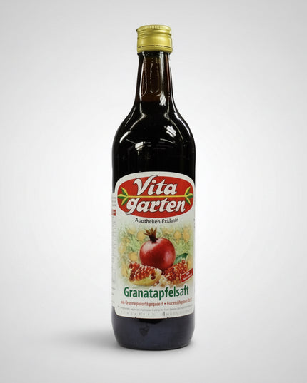 VITAGARTEN® Pomegranate Juice is a 100% pomegranate fruit juice with no added sugar, offering the naturally rich, fruity and pleasantly tart flavor characteristic of pomegranates.
Produced in Germany by Obstsaftkelterei Josef Möller GmbH & Co. KG, this juice is made from pomegranate juice concentrate and contains 100% fruit content. It can be enjoyed chilled on its own or incorporated into smoothies, mocktails, and other beverages.