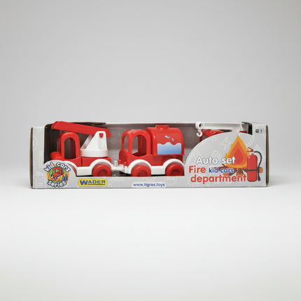 With the set of 3 sturdy vehicles in attractive colors, even the youngest children from 12 months can emulate their big idols. The tank truck, the crane vehicle and the ladder trolley bring lots of fun to the children's room. The vehicles of the Kid Cars series ensure realistic adventures. In addition, the trucks have wide tires and steel axles, which give the toy cars high stability. The fire brigade trucks are lightweight, maneuverable and invite you to play - ideal for home, outdoor or sandpit. In combin