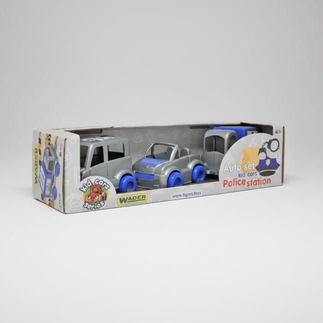 With the set of 3 sturdy vehicles in attractive colors, even the youngest children from 12 months can emulate their big idols. The tank truck, the crane vehicle and the ladder trolley bring lots of fun to the children's room. The vehicles of the Kid Cars series ensure realistic adventures. In addition, the trucks have wide tires and steel axles, which give the toy cars high stability. The fire brigade trucks are lightweight, maneuverable and invite you to play - ideal for home, outdoor or sandpit.
